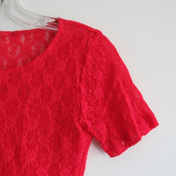 Red Lace Short sleeves Vintage Woman’s top size S - Picture 3 of 5
